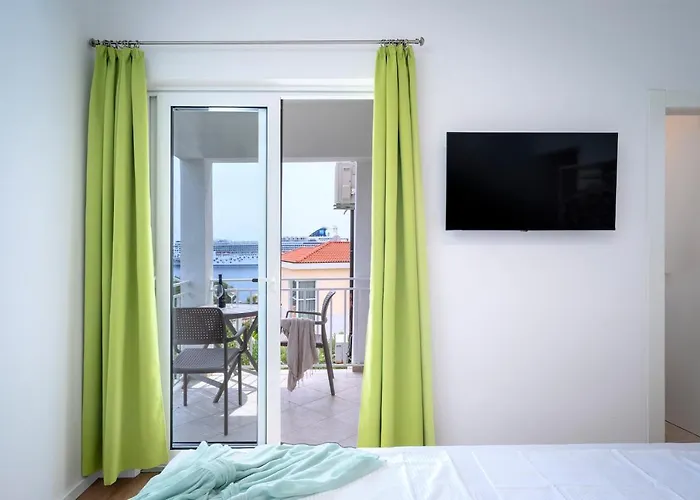 Feelhvar Along Bluelagoon * Hvar Town