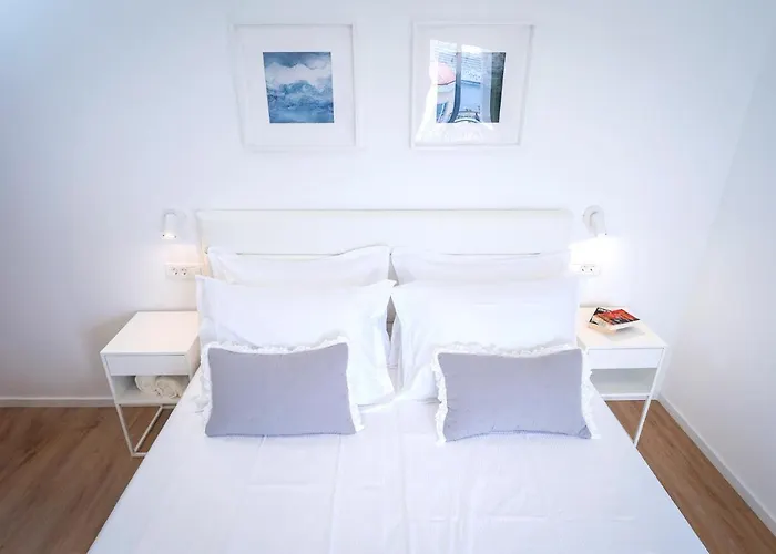 Feelhvar Along Bluelagoon Hvar Town