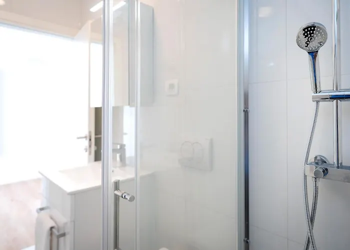 Feelhvar Along Bluelagoon