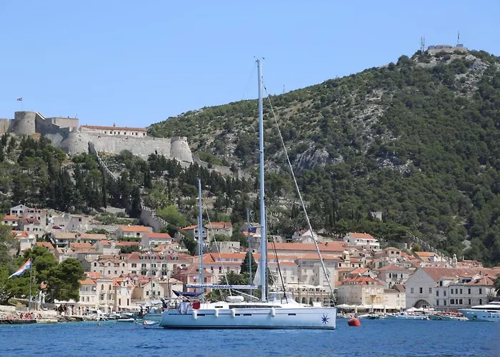 Feelhvar Along Bluelagoon Apartment Hvar Town