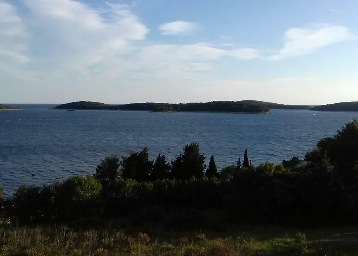 Feelhvar Along Bluelagoon