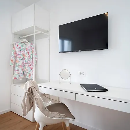 Feelhvar Along Bluelagoon Hvar Town