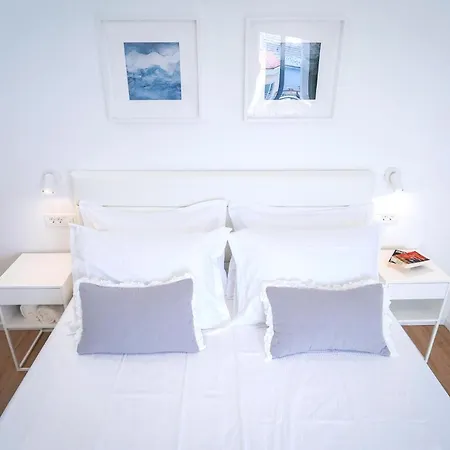 Feelhvar Along Bluelagoon 흐바르