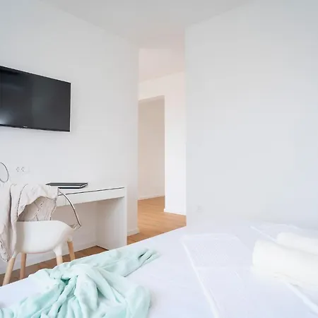 Διαμέρισμα Feelhvar Along Bluelagoon