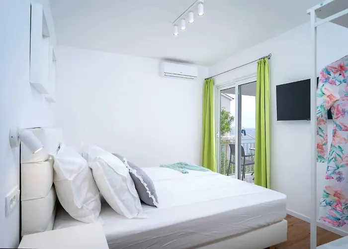 Apartment Feelhvar Along Bluelagoon