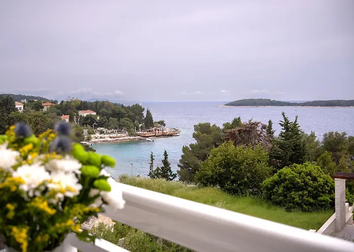 Feelhvar Along Bluelagoon Apartment *