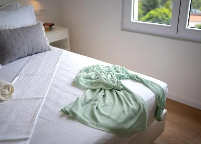 Feelhvar Along Bluelagoon *