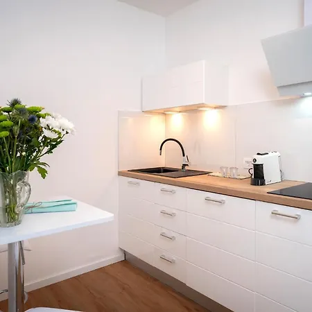 Feelhvar Along Bluelagoon