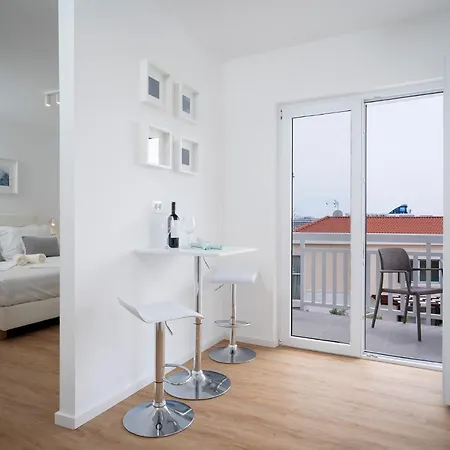 Feelhvar Along Bluelagoon Διαμέρισμα *