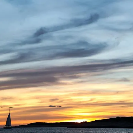 Feelhvar Along Bluelagoon * Χβαρ