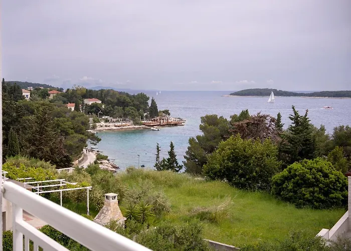 Διαμέρισμα Feelhvar Along Bluelagoon *